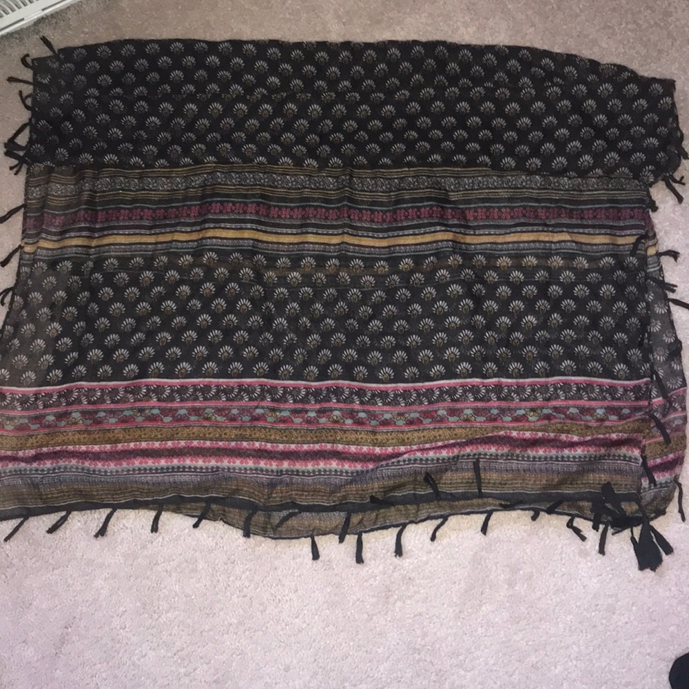 The Accessory Collective Irvine Tassel Trim Scarf